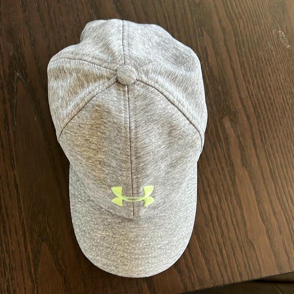 Under Armour athletic hat - Picture 5 of 7